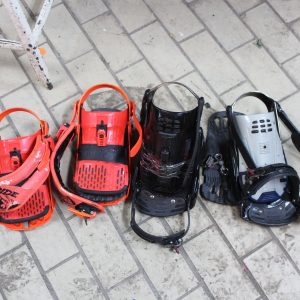 Set of snowboard bindings (sold as is)