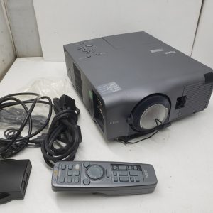 Video projector NEC - VGA, S-video and RCA inputs only, with remote control