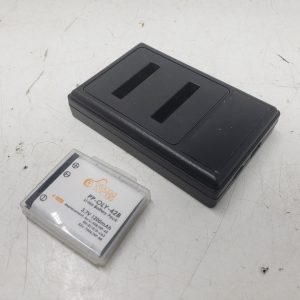 Rechargeable Battery LI50B or DLi 92 and USB charger - like new