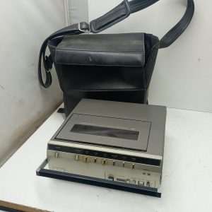 Vintage RCA SelectaVision VHS VCR Video Cassette Recorder with bag ( replacement parts) untested