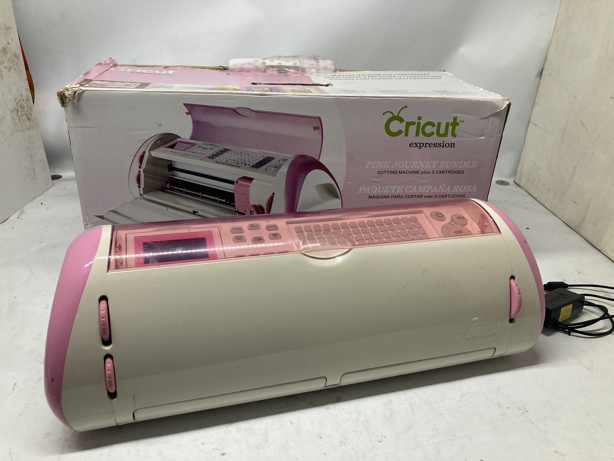 Cricut Expression Pink Journey Bundle Cutting Machine – WORKING –