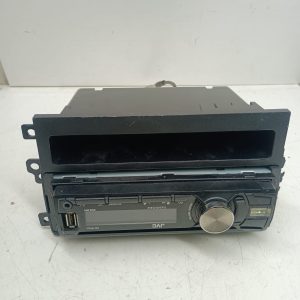 JVC KD-R540 AM-FM CD Receiver w/AUX,USB +Rack