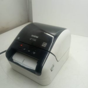 Problèmes d'alimentation papier de l'imprimante thermique grand format Brother QL-1100, mais avec les câbles
