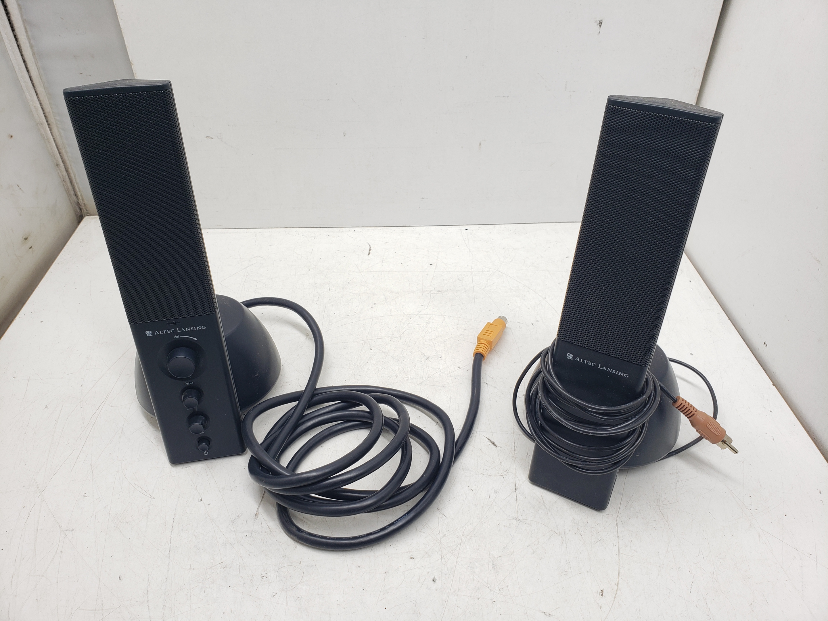 Altec Lansing VS4121 Left & Right Powered Audio Black Computer Speakers
