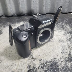 Appareil photo argentique Nikon F401 - boîtier nu