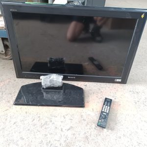 Téléviseur SONY 32" avec télécommande et pied
