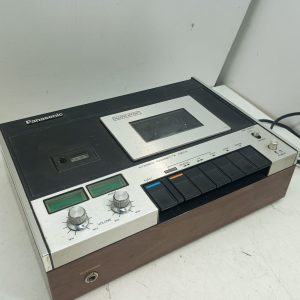 Magnétophone à cassette stéréo vintage Panasonic RS-260US, meuble imitation bois, Japon
