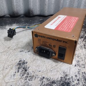 Ancien bloc d'alimentation pour ordinateur Apple modèle AA11040B 605-5703 - Non testé