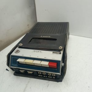 Enregistreur lecteur de cassette portable SONY TC-110B avec housse - Non testé