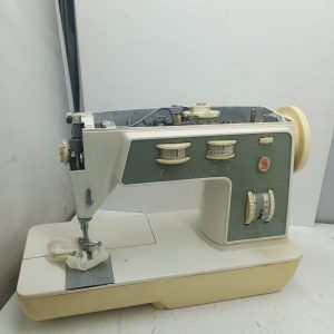 Vintage Original SINGER Zig Zag Model #774 - for parts-