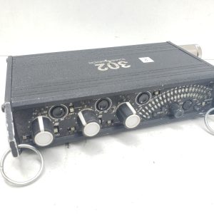 Mélangeur de terrain compact à 3 canaux Sound Devices 302 - la sortie casque est défectueuse