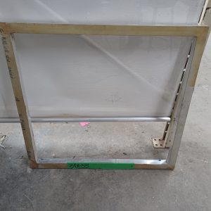 Cadre en aluminium - sérigraphie 33" x 31" x 1-1/2"