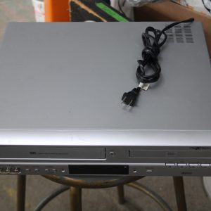 Lecteur combiné VHS et DVD NexxTech modèle 1619002