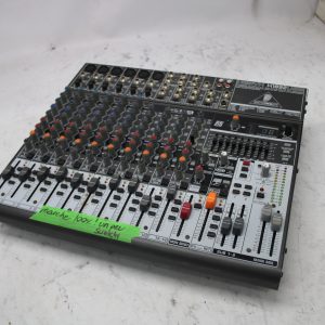 Behringer X1832 USB - Console de mixage 18 entrées 3/2 bus avec effets et USB