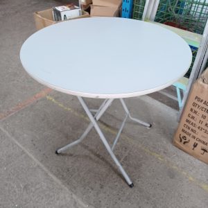 Table pliante ronde de 30 pouces de diamètre - 29 pouces de hauteur