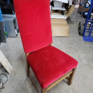 Fauteuil en velours rouge – style trône ou président d'assemblée
