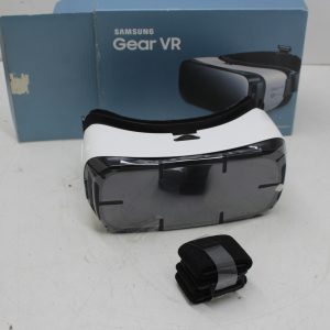 Casque Samsung Gear VR (SM-R322) - Propulsé par Oculus (compatible avec Note5 / S6 edge+ / S6 / S6 edge / S7 / S7 edge)