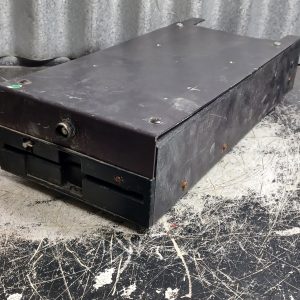 Appareil électronique vintage / boîtier d'interface avec lecteur de disquette 5,25" pour décor, cinéma, théâtre