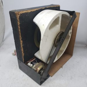 Enceinte Yamaha 8 ohms avec module de trémolo rotatif pour projet