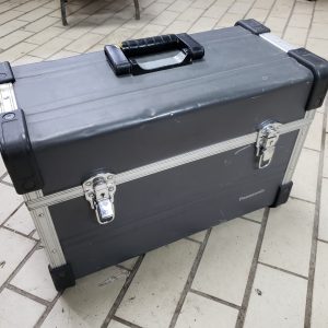 Valise – hard equipment case 20" x 14" x 10"