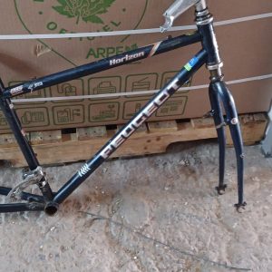 Peugeot Horizon steel bike frame