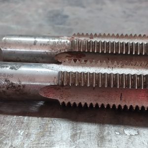 2 x Hand Tap 1-1/2" - H5 HSS