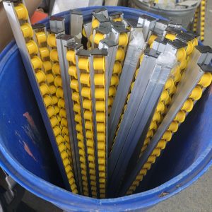 Châssis de convoyeur à rouleaux d'usine de 1 mètre rail en aluminium avec roues en plastique