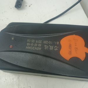 Chargeur de batterie 60V 20AH pour trottinette électrique