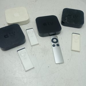 Lot de boîtiers Apple TV - Plusieurs boîtiers Apple TV et télécommandes - Non testés -