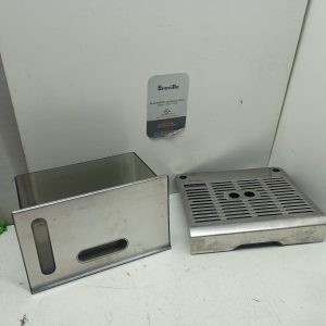 Model 800ESXL /A Espresso Maker (Bundle- water container and drip tray - see photos)
