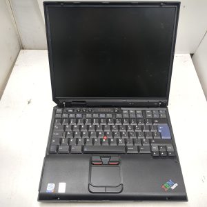 IBM ThinkPad T30 Vintage - Intel Pentium 4 1,6 GHz 256 Mo SANS DISQUE DUR - NON TESTÉ
