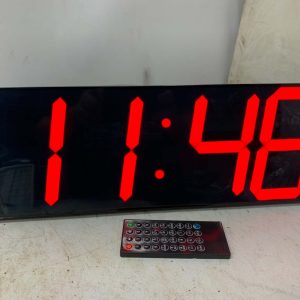 Horloge murale numérique LED CHKOSDA, horloge murale surdimensionnée avec chiffres de 6 pouces, horloge avec minuterie de compte à rebours/comptage par télécommande, gradation automatique, grand calendrier et thermomètre (Rouge)
