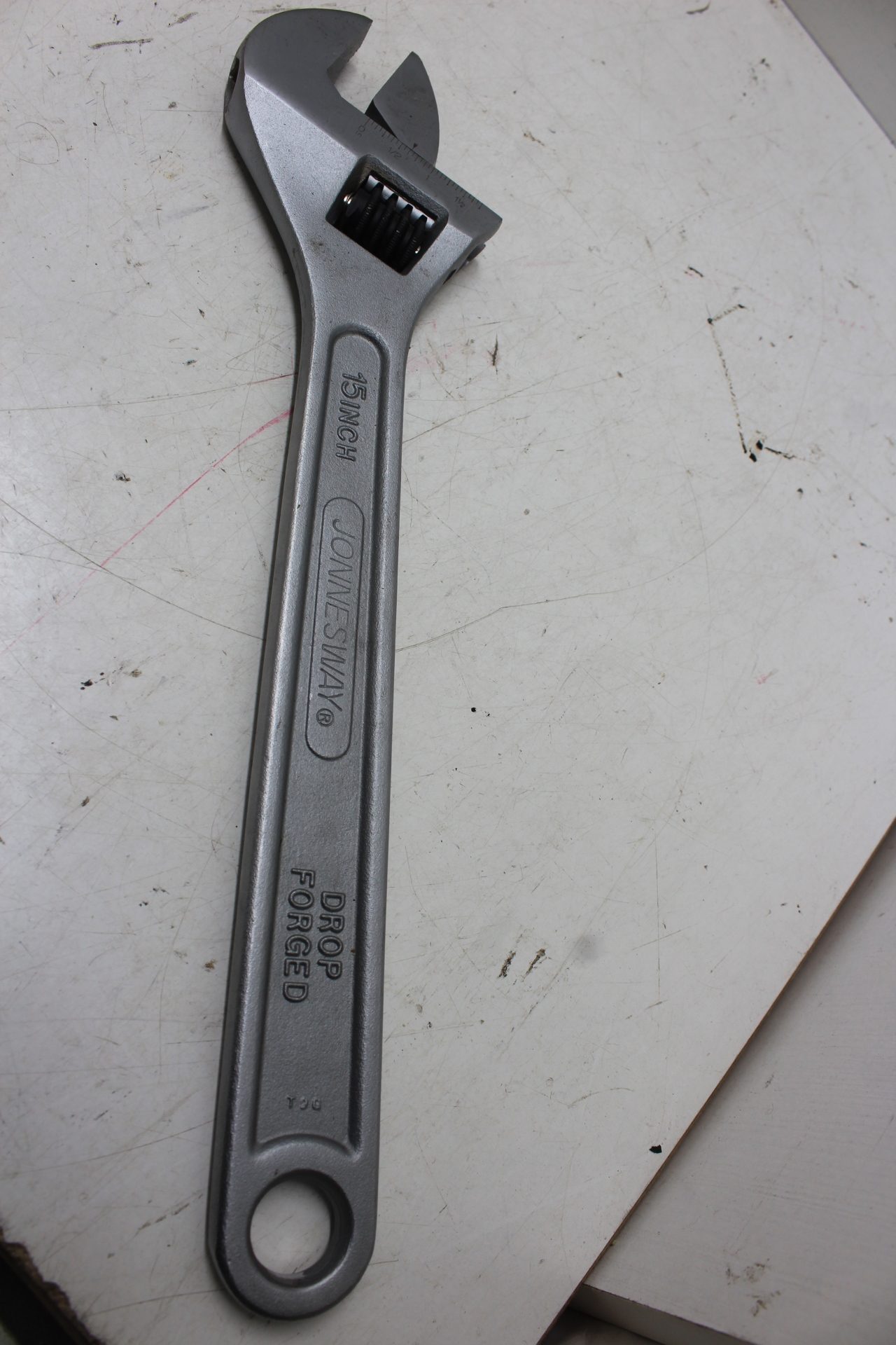 JONNESWAY Adjustable wrench  15inch / 375mm
