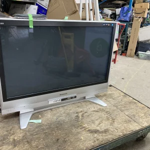 TV Panasonic High Definition Plasma TH-42PX60U with Remote