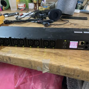 CyberPower PDU41004 Single Phase 100 - 240 VAC 15A Switched PDU