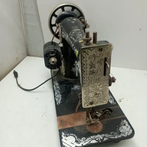 Antique Singer Sewing Machine - 1910-1940s Powers On - Made in Canada- as is